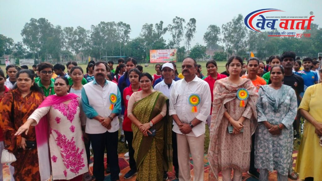 हरदोई: राष्ट्रीय खेल दिवस पर तीन दिवसीय खेल एवं फिटनेस कार्यक्रम का शुभारंभ, सांसदों और मंत्री ने किया दीप प्रज्ज्वलित 1 Sports Day Hardoi1