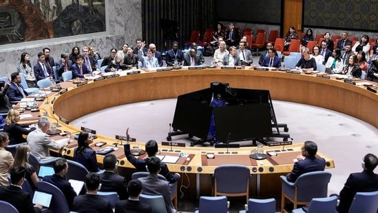 UN Security Council fails to pass resolution on extending Iran nuclear deal UN Security Council fails to pass resolution on extending Iran nuclear deal