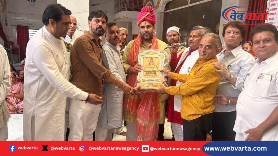 सोनीपत विधायक निखिल मदान गोवर्धन पूजा अन्नकूट वितरण