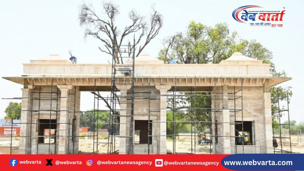 अयोध्या-सुल्तानपुर मार्ग पर निर्माणाधीन भरत द्वार
