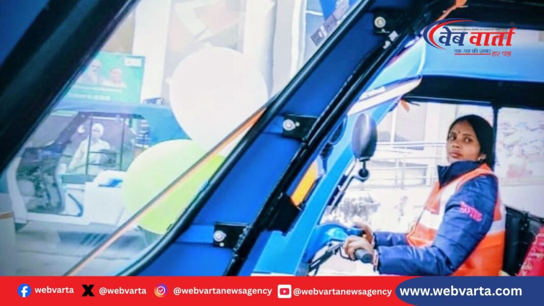 गोरखपुर मंशा देवी लखपति दीदी ई-रिक्शा 2026