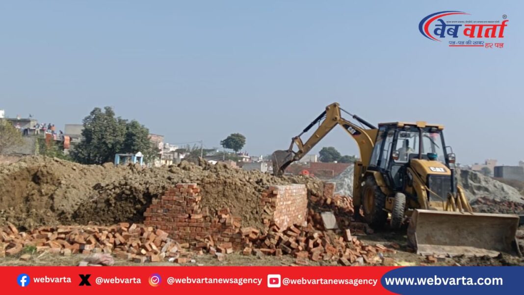 खरखौदा अवैध कॉलोनियों पर बुलडोजर एक्शन कार्रवाई निर्माण ध्वस्त