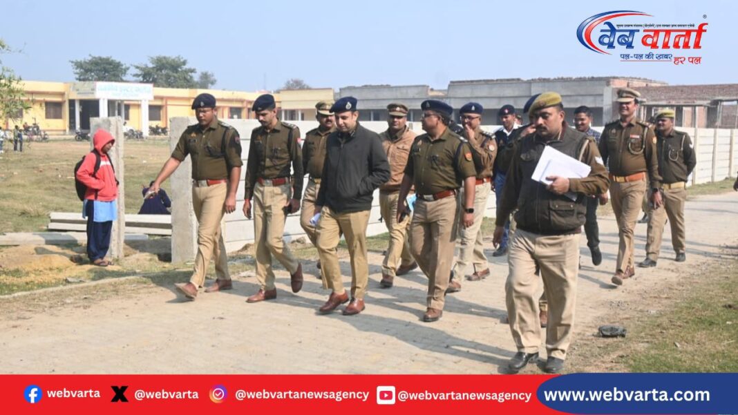 सिद्धार्थनगर महोत्सव की तैयारियों का निरीक्षण करते एसएसपी