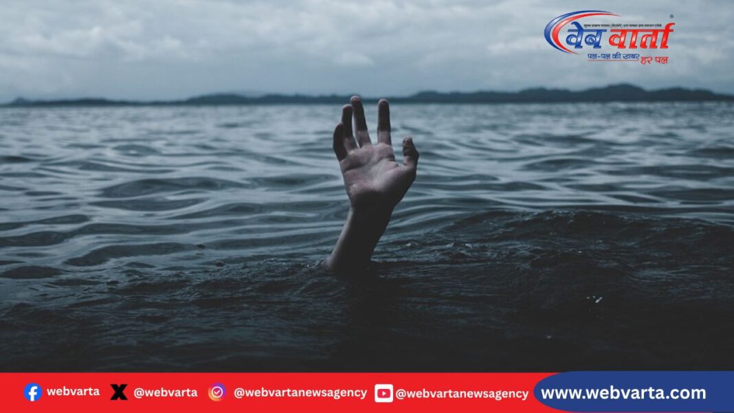 दिल्ली-यूपी सीमा पर यमुना नहर में रेस्क्यू ऑपरेशन