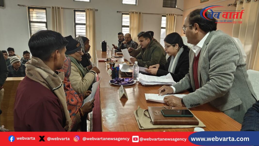 हरदोई सीडीओ सान्या छाबड़ा ने सम्पूर्ण समाधान दिवस में अधिकारियों को जनसुनवाई के लिए सख्त निर्देश दिए