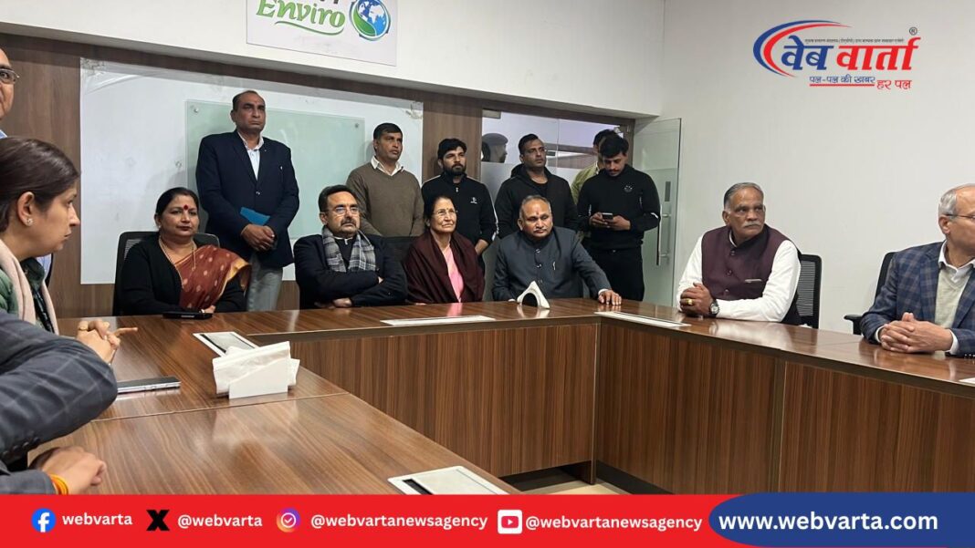 हरियाणा विधानसभा स्पीकर हरविंदर कल्याण मलिकपुर स्थित जेबीएम एनर्जी प्लांट का निरीक्षण करते हुए