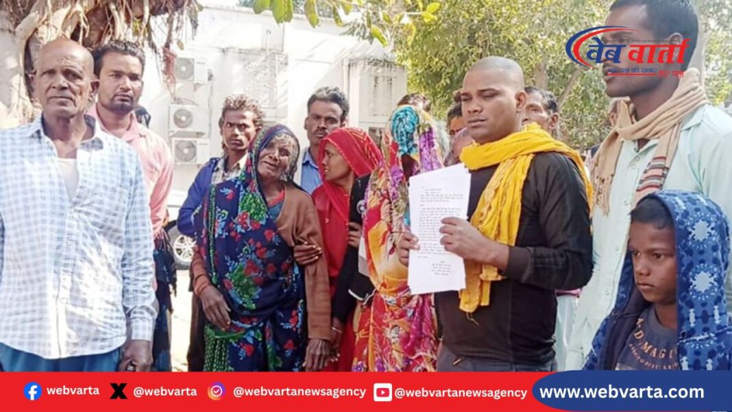 ललितपुर में पति की हत्या के आरोपी की गिरफ्तारी न होने पर पीड़िता ने एसपी से लगाई गुहार