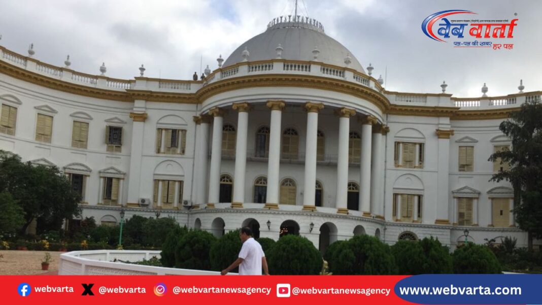 murshidabad-violence-lok-bhavan-urges-west-bengal-government-action मुर्शिदाबाद हिंसा पर लोकभवन ने राज्य सरकार से कहा कि हालात बिगड़ने से पहले कदम उठाएं