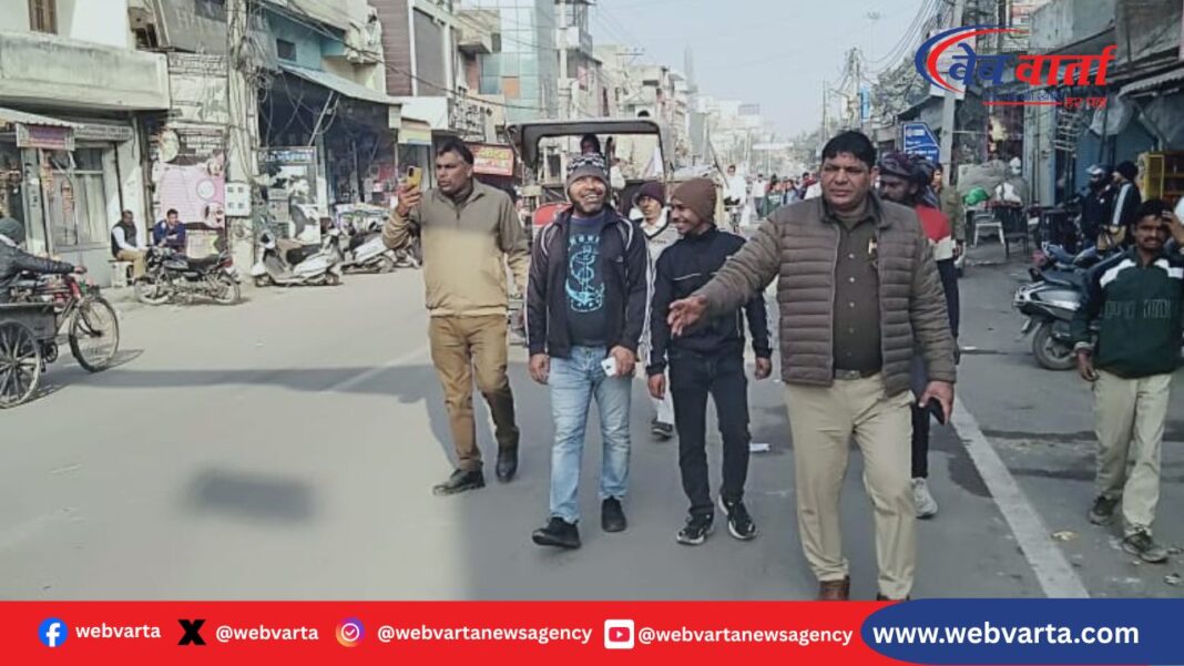 सोनीपत ट्रैफिक पुलिस ने गन्नौर में अतिक्रमण हटाने का अभियान चलाया