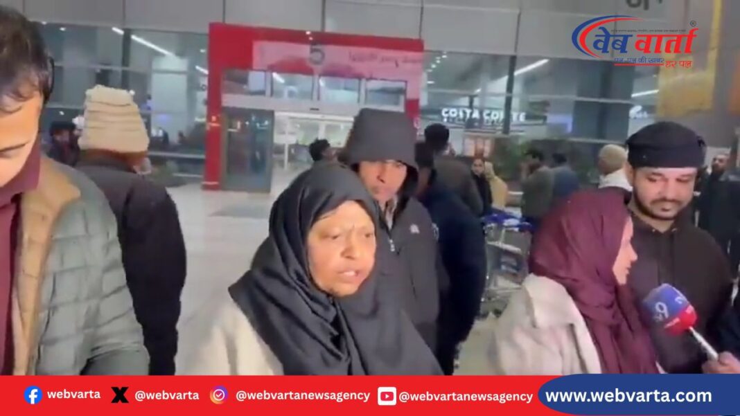 तेहरान से लौटे भारतीयों ने बताया कि ईरान में विरोध प्रदर्शनों के बीच हालात सामान्य हैं