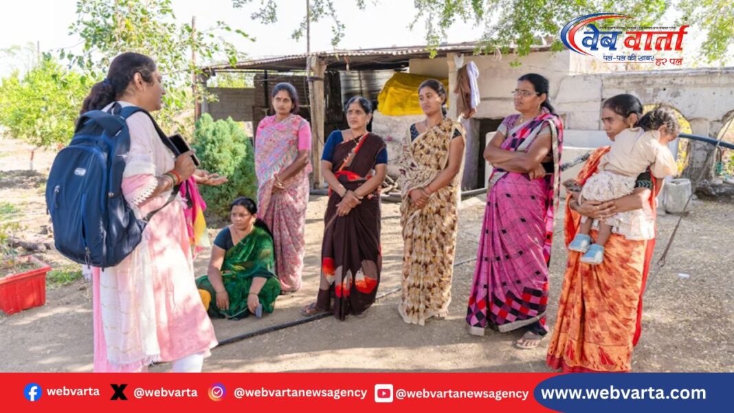 देवरिया में महिलाओं को स्वयं सहायता समूहों से जोड़ने का अभियान