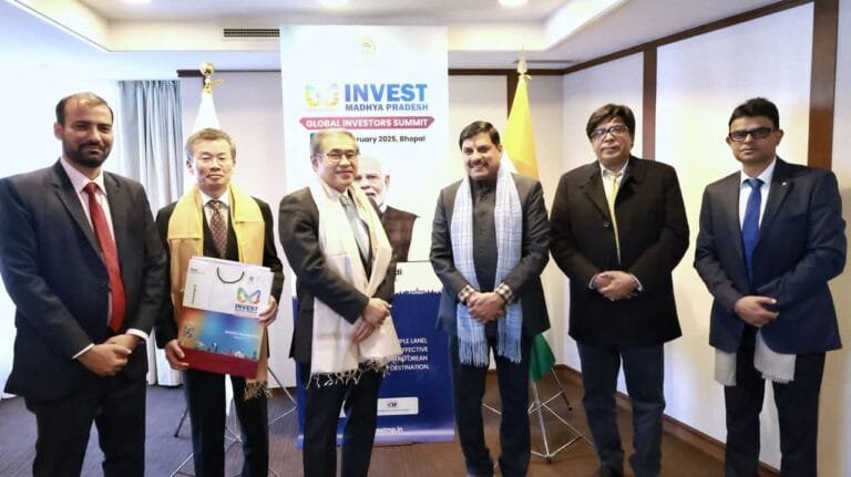 मध्य प्रदेश के मुख्यमंत्री ने ईस्ट जापान रेलवे कंपनी के चेयरमैन के साथ की मुलाकात मध्य प्रदेश के मुख्यमंत्री ने ईस्ट जापान रेलवे कंपनी के चेयरमैन के साथ की मुलाकात