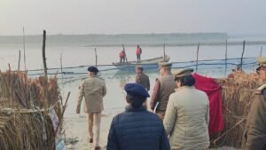 हरदोई पुलिस कप्तान ने राजघाट मेले का किया निरीक्षण 1 Hardoi Police Inspection1