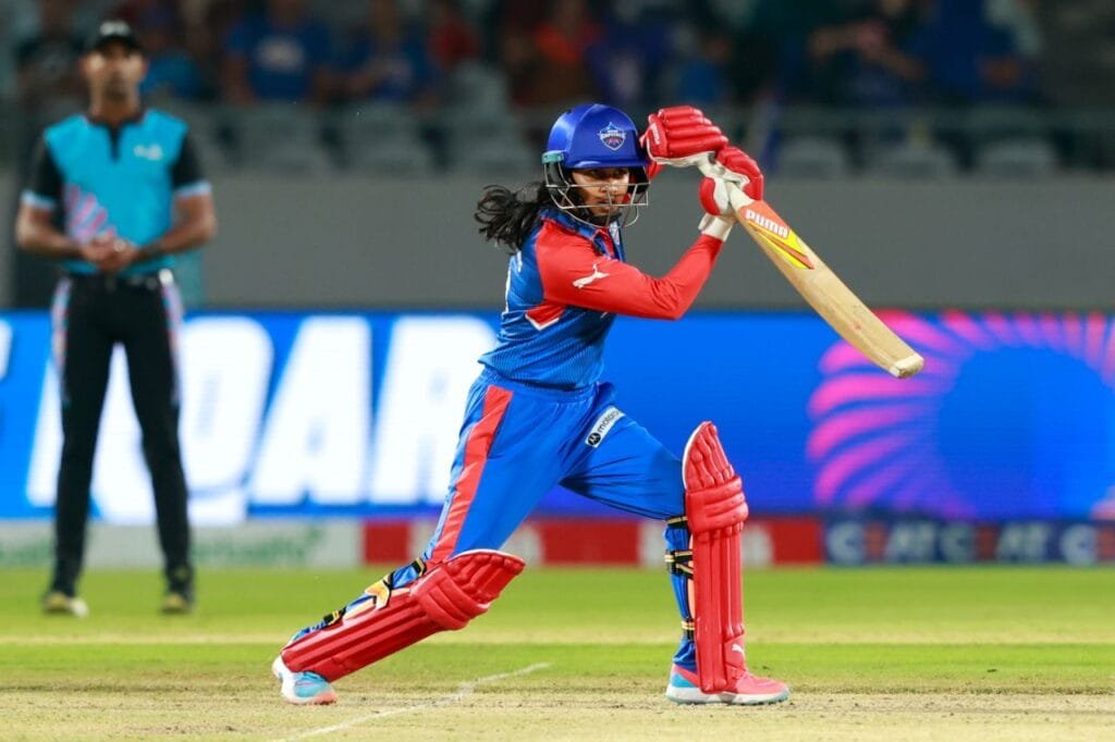 दिल्ली कैपिटल्स ने मुंबई इंडियन के जबड़े से छीनी जीत 5 Sports 05 1