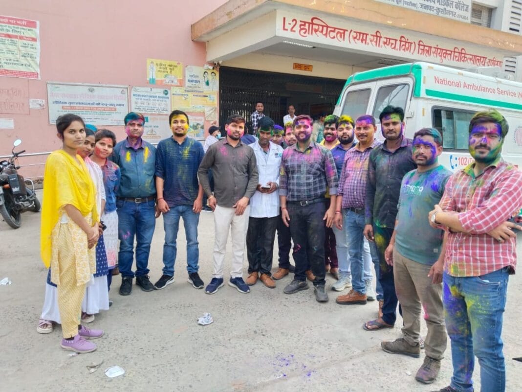 108 and 102 ambulance services on high alert during Holi in Kushinagar