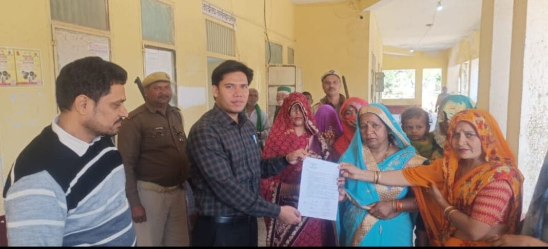 The villagers submitted a memorandum addressed to the Chief Minister to the Tehsildar against the Pradhan and Panchayat Secretary
