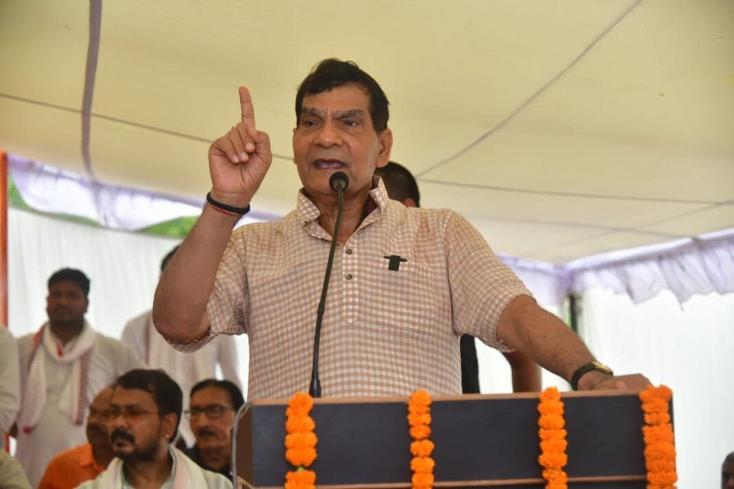 उत्तर प्रदेश ऊर्जा मंत्री ने लगाए 'सुपारी लेने' के सनसनीखेज आरोप