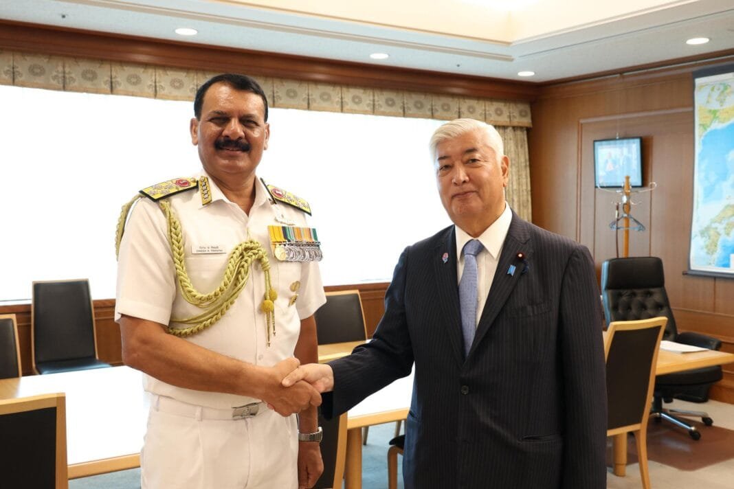 भारतीय नौसेना प्रमुख ने जापान के रक्षा मंत्री से की मुलाकात, रणनीतिक सहयोग बढ़ाने पर चर्चा