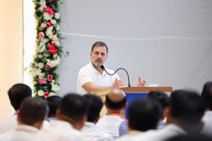 राहुल गांधी : आज के साथ भविष्य के नागरिकों की चिंता