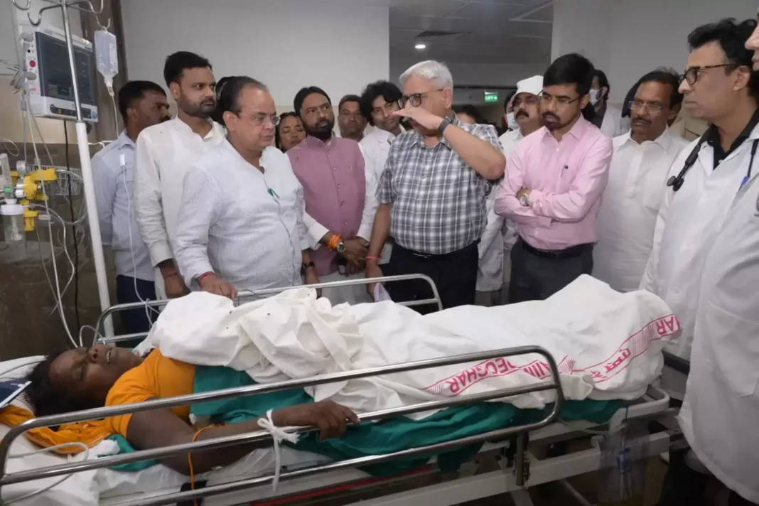 देवघर बस दुर्घटनाः मृतकों के परिजनों को एक-एक लाख और घायलों दिए जाएंगे 20-20 हजार रुपये : स्वास्थ्य मंत्री