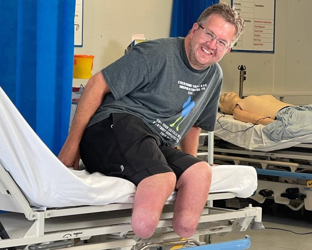 dr neil hopper एक डॉक्टर ने 6 करोड़ की खातिर खुद के ही काट लिए पैर, फिर भी है खुश