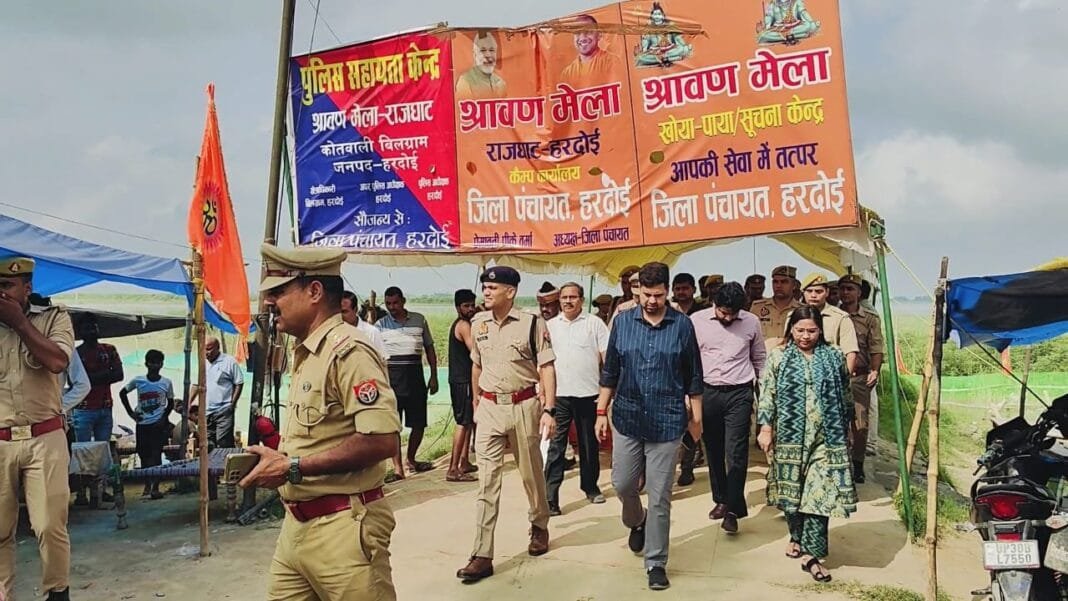 kanwar-yatra-security-check-hardoi हरदोई कांवड़ यात्रा 2025: जिलाधिकारी और पुलिस अधीक्षक ने राजघाट व बाबा मंशा नाथ मंदिर पहुंचकर सुरक्षा व्यवस्था का लिया जायजा