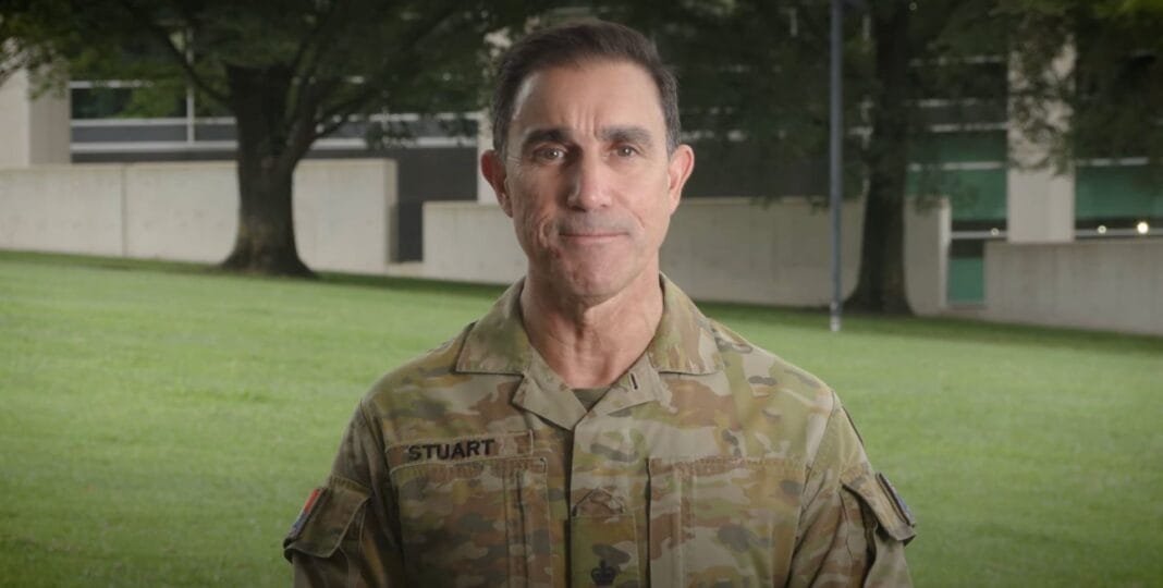 भारत यात्रा पर ऑस्ट्रेलियाई सेना प्रमुख लेफ्टिनेंट जनरल साइमन स्टुअर्ट, रक्षा सहयोग बैठक