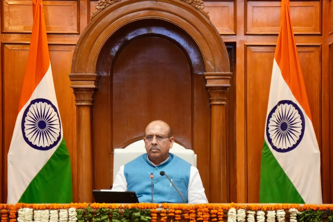 Delhi-11 दिल्ली विधानसभा में कथित फांसी घर विवाद की जांच की घोषणा करते हुए विधानसभा अध्यक्ष विजेंद्र गुप्ता