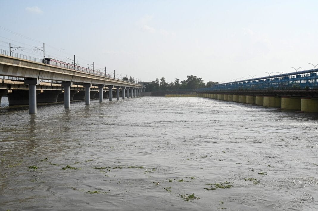 दिल्ली में यमुना नदी का जलस्तर और बाढ़ नियंत्रण बैराज