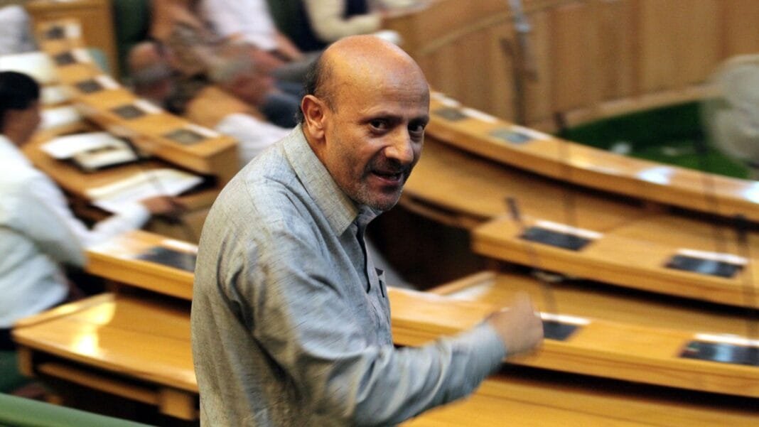 इंजीनियर रशीद ने हाई कोर्ट में यात्रा खर्च की शर्त के खिलाफ याचिका दी