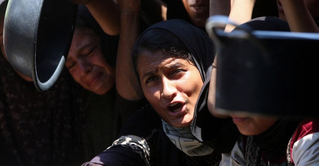 गाजा में युद्ध और भूख से पीड़ित बच्चों की तस्वीर