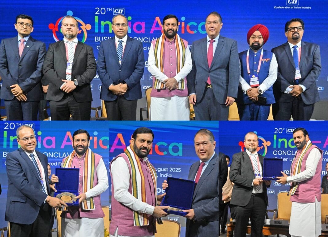 हरियाणा मुख्यमंत्री नायब सैनी CII इंडिया-अफ्रीका कॉन्क्लेव में भाषण देते हुए