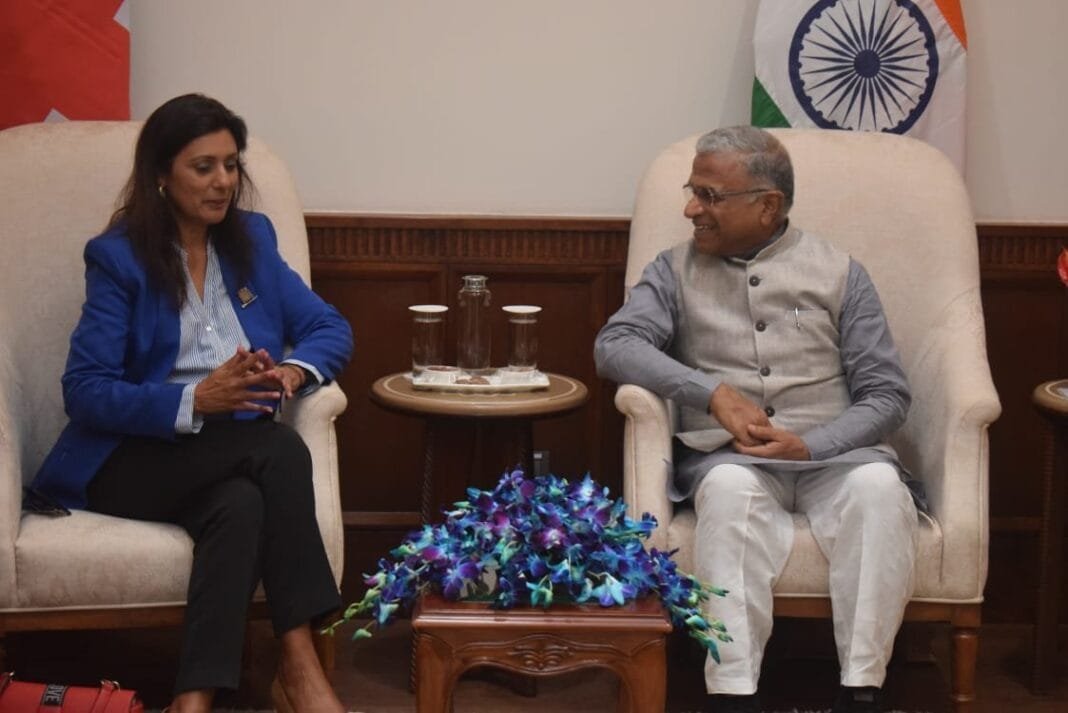 ब्रिटिश हाउस ऑफ कॉमन्स की उपाध्यक्ष नुसरत गनी और राज्यसभा उपसभापति हरिवंश की संसद में बैठक