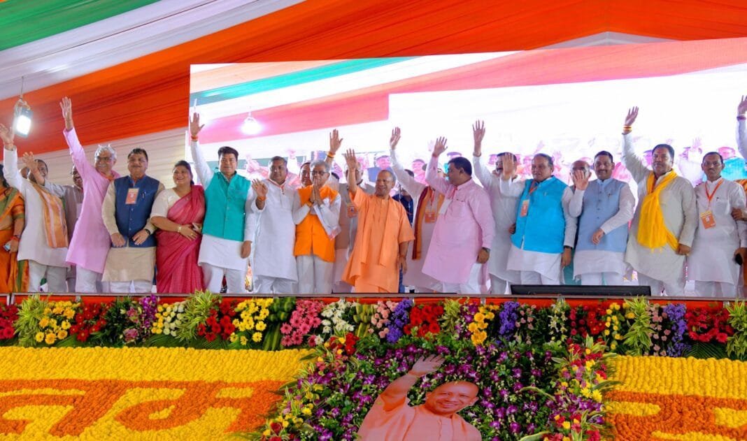 मुख्यमंत्री योगी आदित्यनाथ बरेली में कांवड़ यात्रा पर बोलते हुए