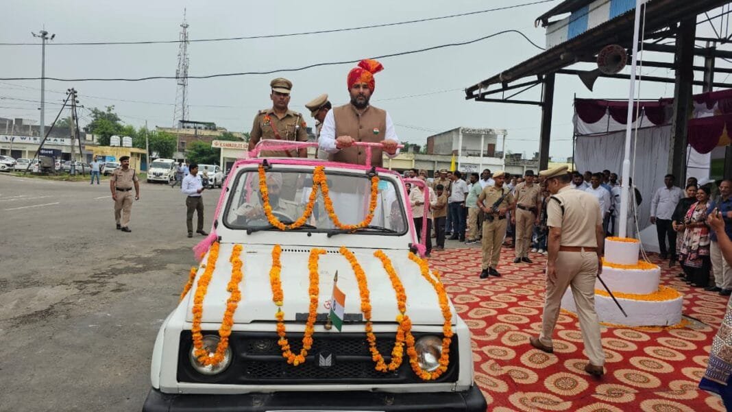 अंबाला स्वतंत्रता दिवस समारोह: विधायक निखिल मदान ने ध्वजारोहण कर शहीदों को दी श्रद्धांजलि
