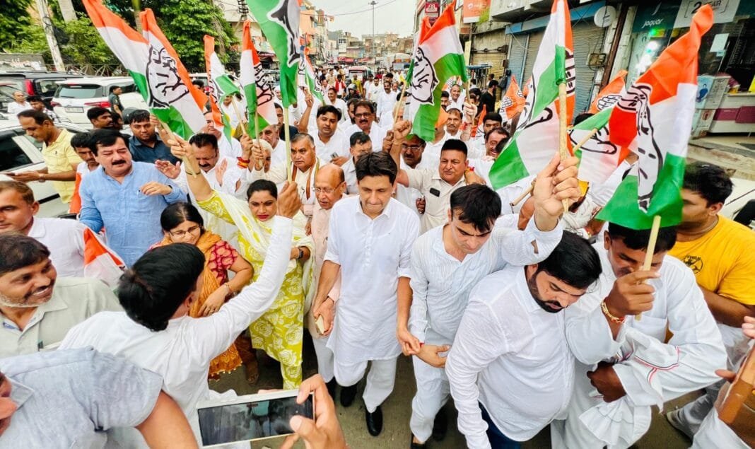 दीपेंद्र हुड्डा सोनीपत से चंडीगढ़ रथयात्रा की शुरुआत करते हुए