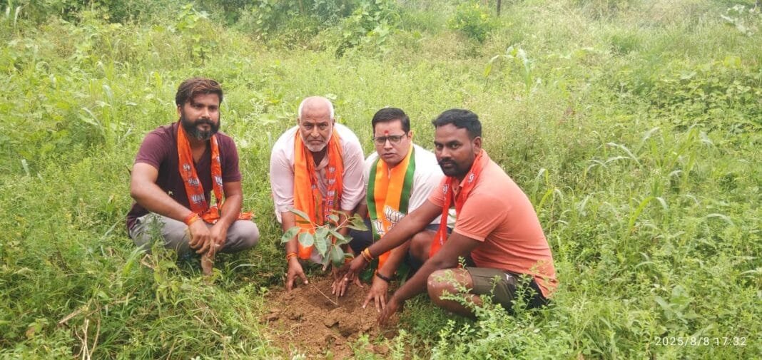 ek-ped-maa-ke-naam-bjp-vriksharopan-bhind भाजपा कार्यकर्ताओं द्वारा भिंड में वृक्षारोपण कार्यक्रम
