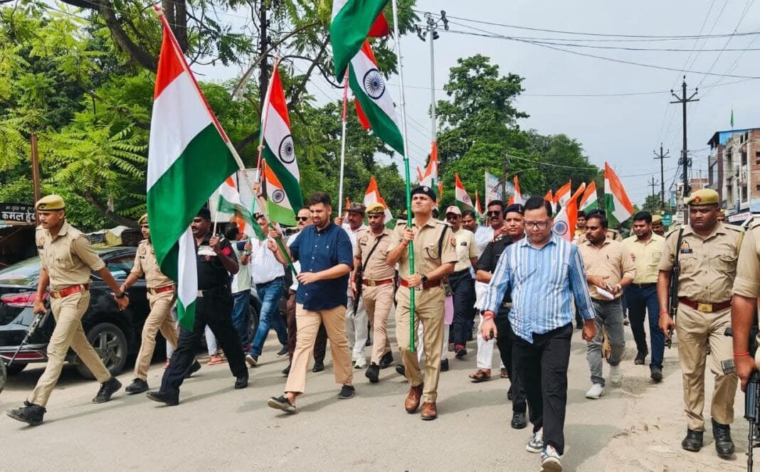 हरदोई में हर घर तिरंगा अभियान के तहत भव्य तिरंगा रैली