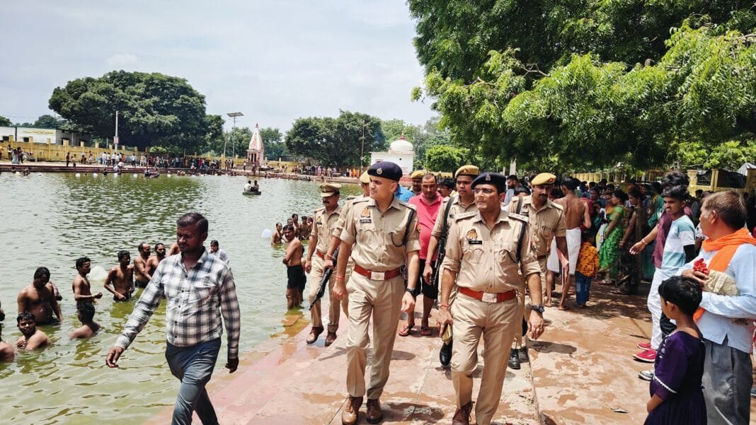 hatyaharan-tirth-mela-security-hardoi एसपी ने हत्याहरण तीर्थ मेले की सुरक्षा व्यवस्था का निरीक्षण किया