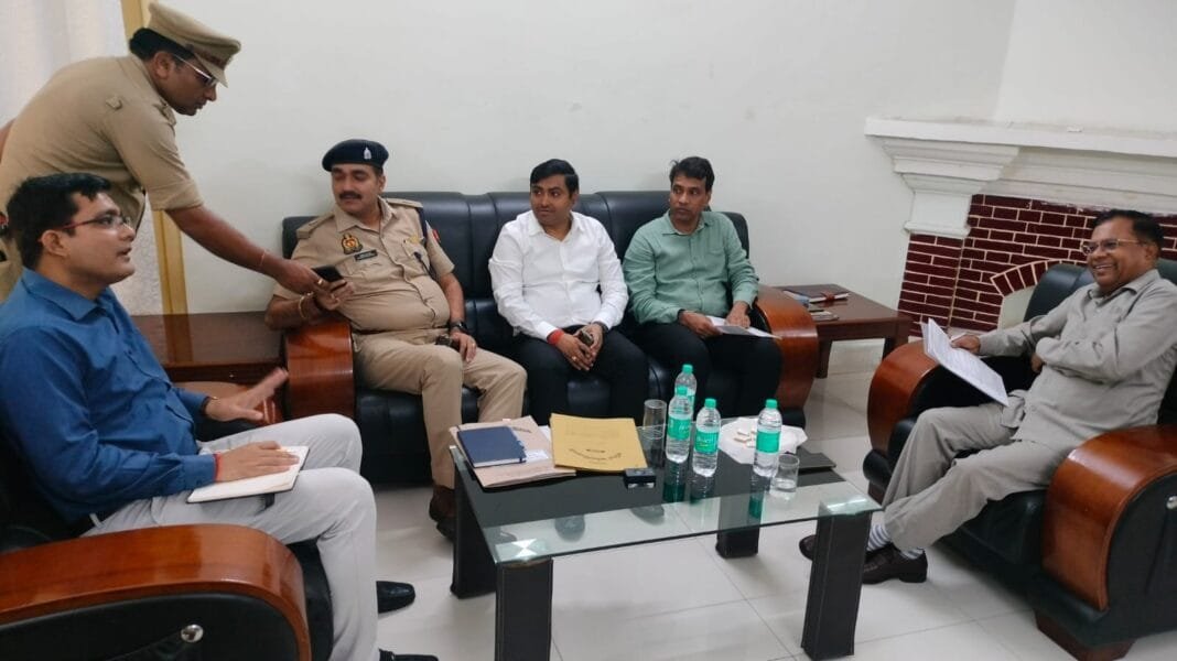 PET परीक्षा समीक्षा बैठक हरदोई