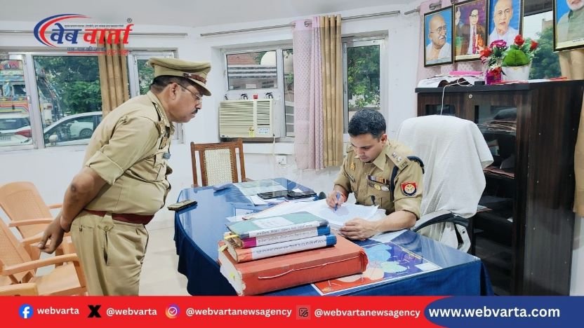 हरदोई SP अशोक कुमार मीणा थाना पिहानी पैदल गश्त