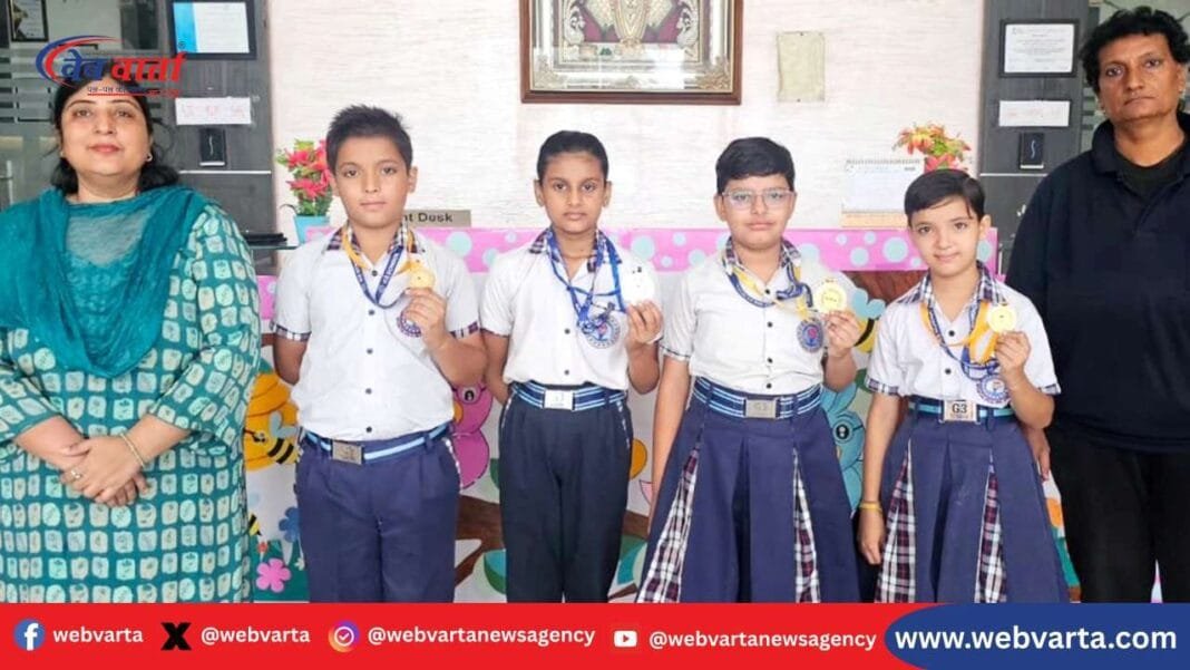 ज्ञान गंगा ग्लोबल स्कूल की खिलाड़ी वनिशा को हरियाणा स्टेट ताइक्वांडो चैंपियनशिप 2025 में रजत पदक के साथ सम्मानित किया गया