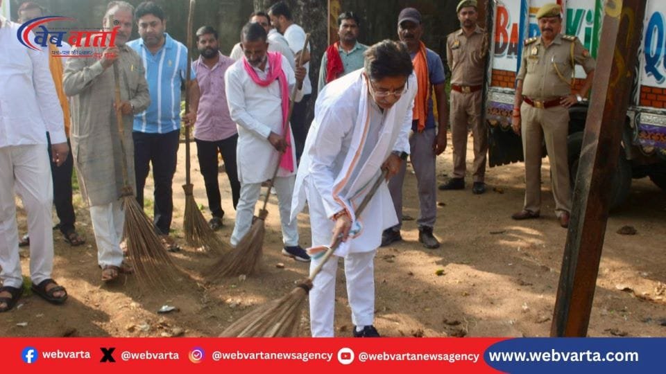 झांसी ललितपुर सांसद अनुराग शर्मा सेवा पखवाड़ा 2025