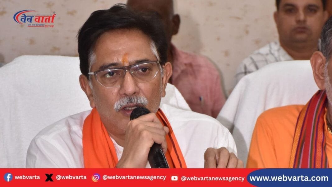 झाँसी-ललितपुर में सांसद खेल महोत्सव 2025 की तैयारी बैठक में सांसद अनुराग शर्मा