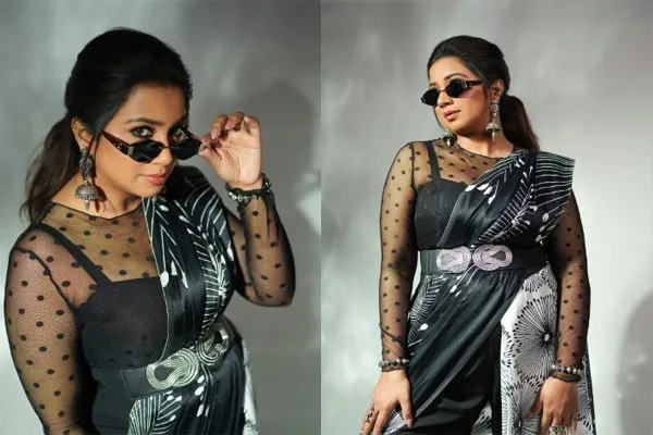 shreya-ghoshal-black-outfit-stunning-look