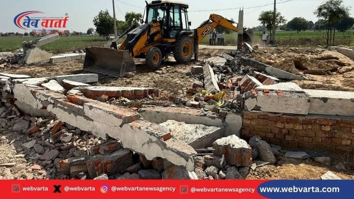 sonipat-janti-kalan-illegal-colony-demolition-2025 सोनीपत जांटी कलां अवैध कॉलोनी ध्वस्त बुलडोजर 2025