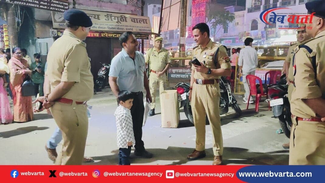 hardoi-dhanteras-diwali-2025-sp-ashok-meena-security-inspection हरदोई SP अशोक मीणा दीपावली सुरक्षा गश्त