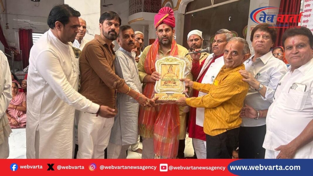 सोनीपत विधायक निखिल मदान गोवर्धन पूजा अन्नकूट वितरण