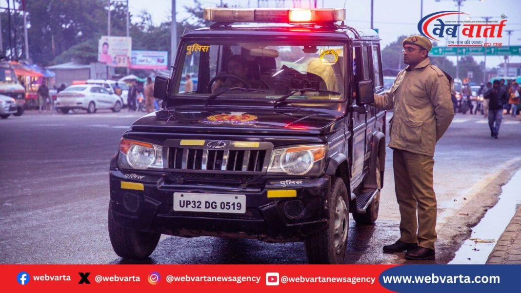 देवरिया बस में बच्ची के साथ अश्लील हरकत आरोपी पिटाई पुलिस