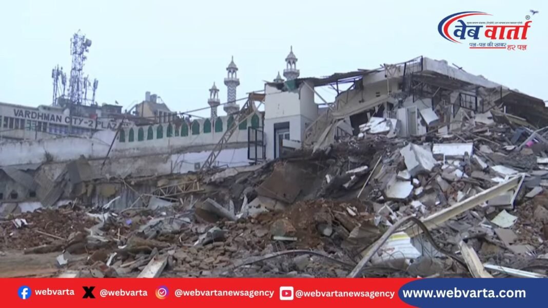 Faiz e Elahi Masjid Faiz-E-Elahi मस्जिद तुर्कमान गेट पुरानी दिल्ली MCD कार्रवाई